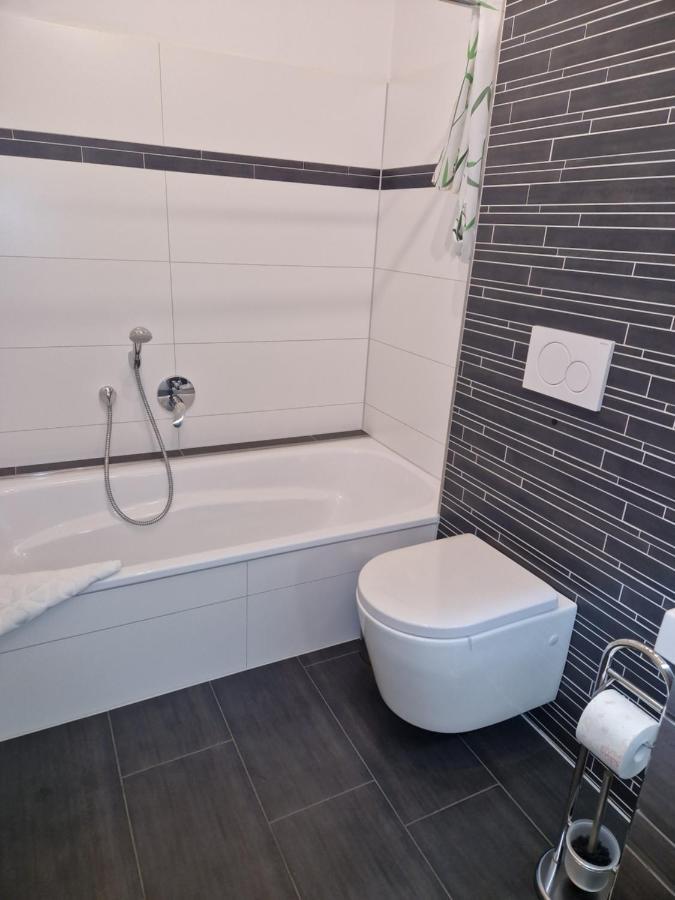 Hochwertige 85Qm-Wohnung In Wuppertal-Vohwinkel Exteriér fotografie